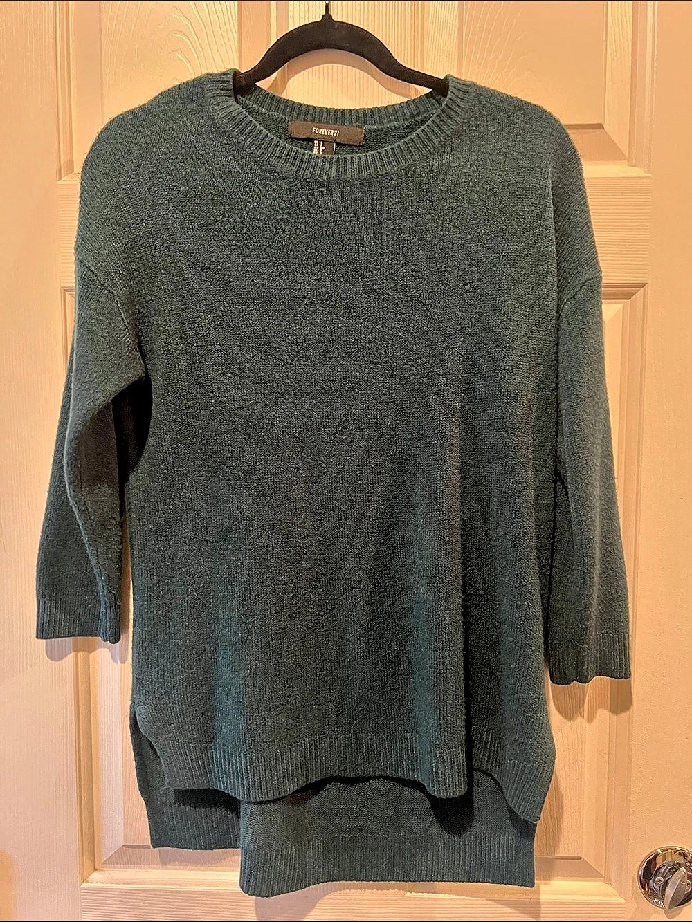 Forever 21 Green Crew Neck Sweater Size Small Like New
